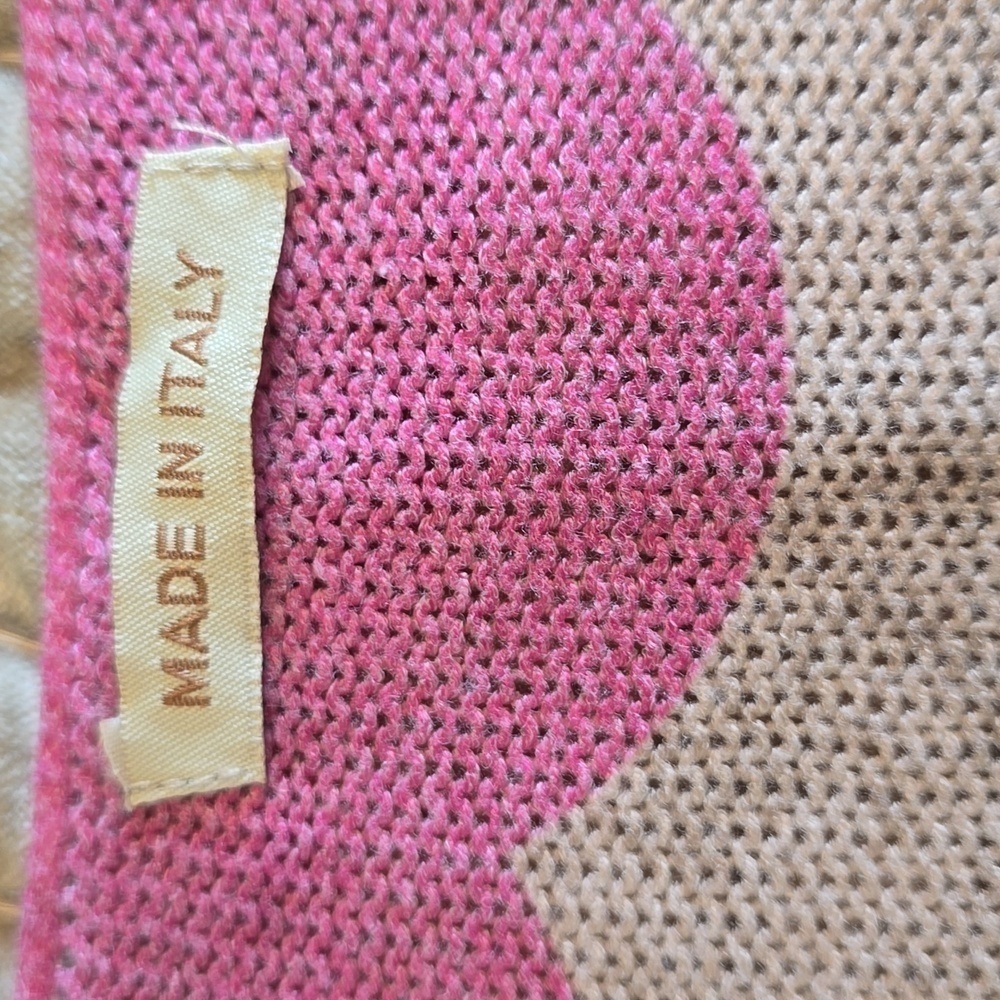 Light weight Daisy design spring sweater - Picture 2 of 4